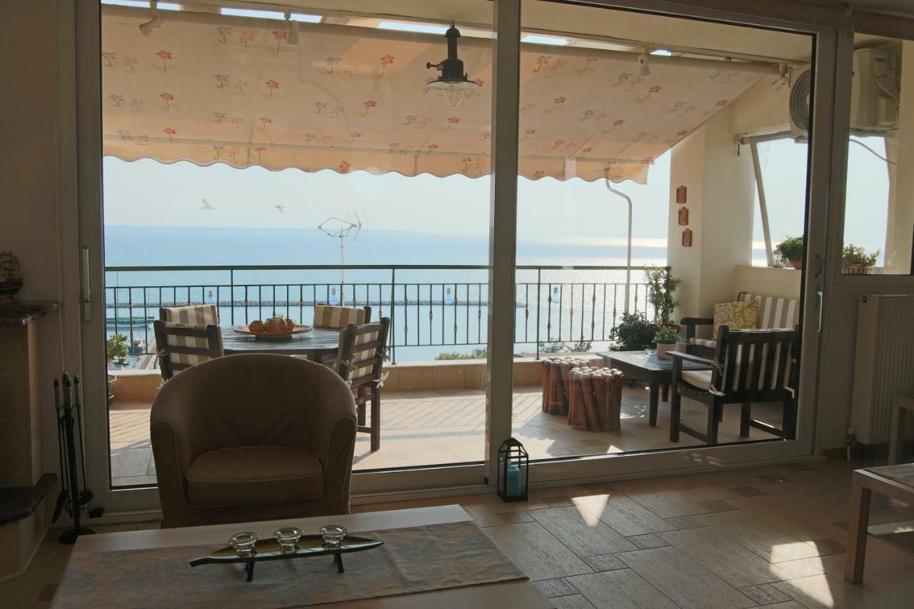 Apartment With Marina View テッサロニキ エクステリア 写真